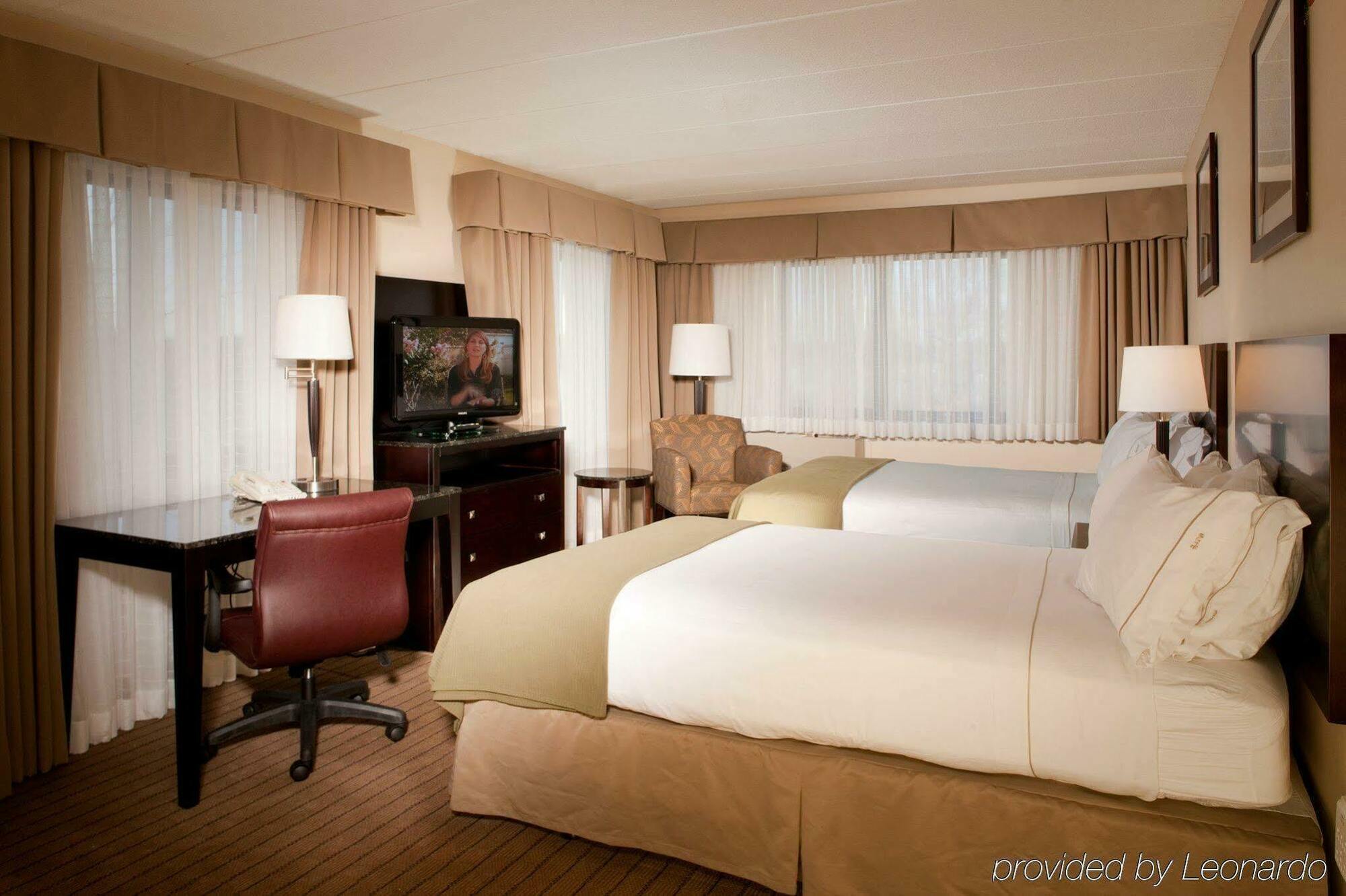 Holiday Inn Express Boston-Waltham By Ihg Exterior foto